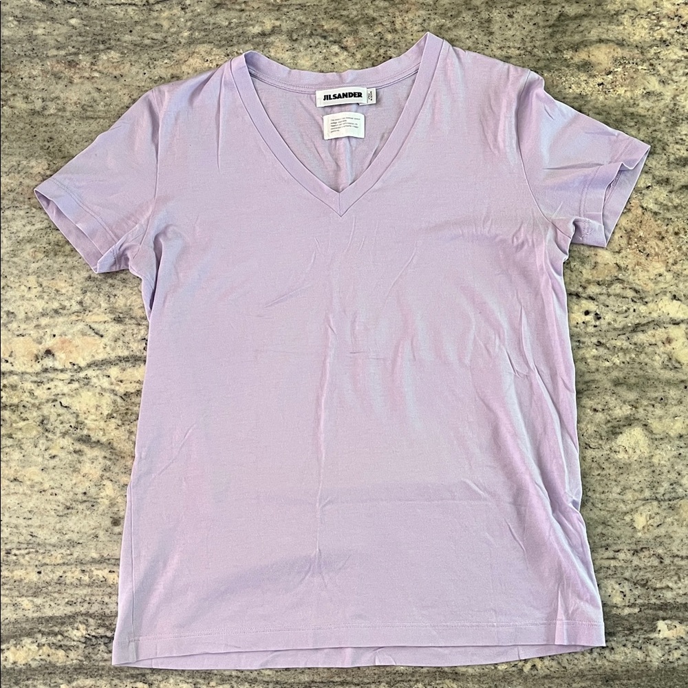 EUC 🌿 Jil Sander Lavender V Neck “Vintage” Cotton Short Sleeve T Shirt, Size S